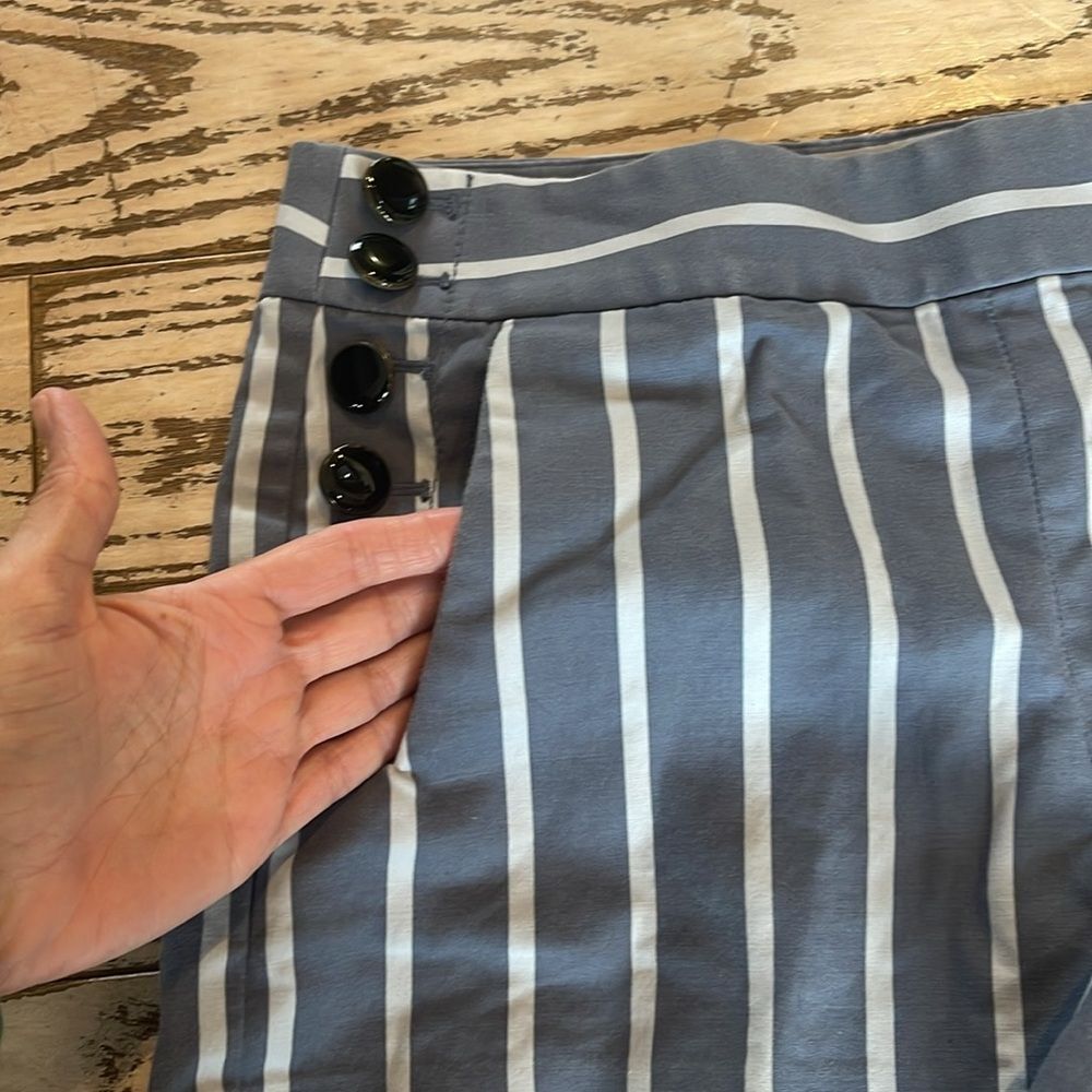 LOFT Nautical Stripe High Rise Button Sailor Shorts Gray and White Size 2 - Picture 3 of 11